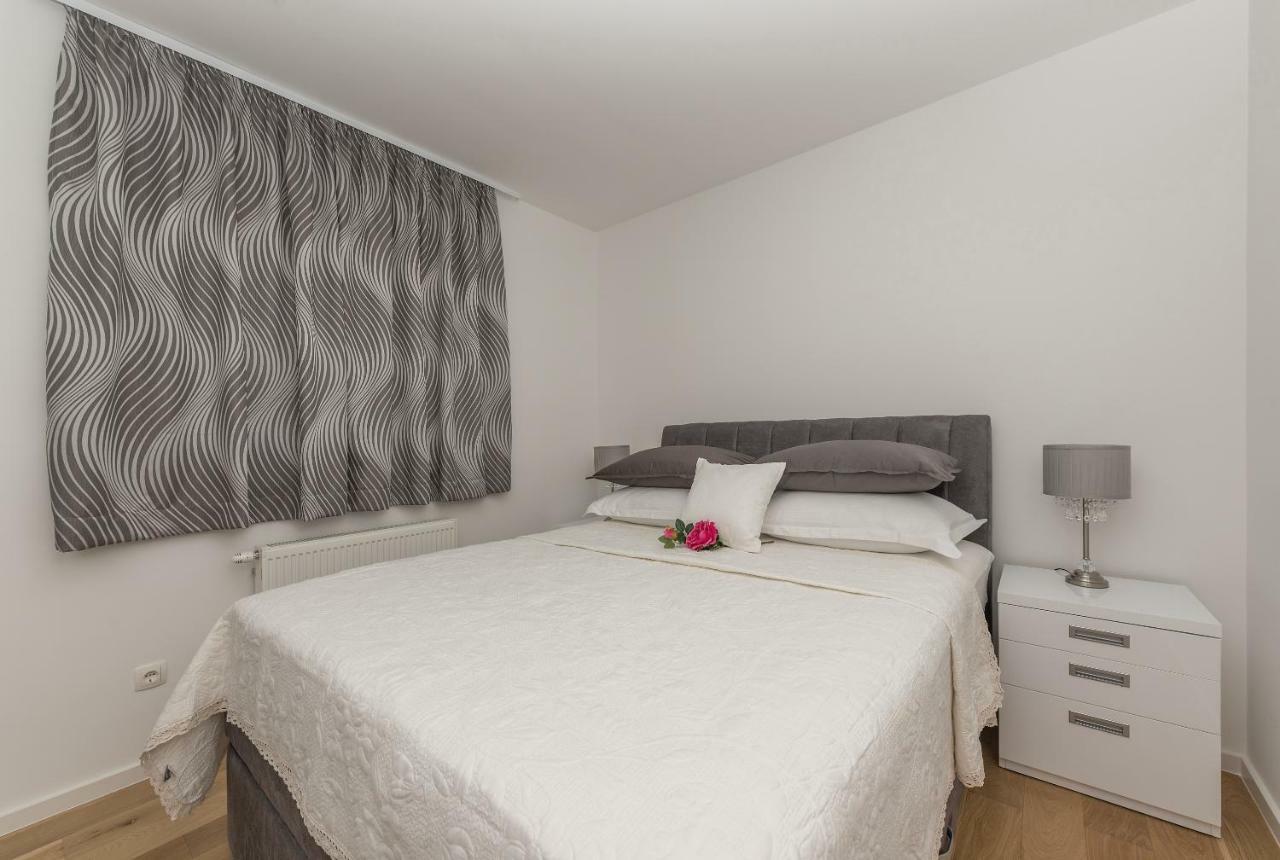 Ferienwohnung Penthouse Nikola Makarska Exterior foto