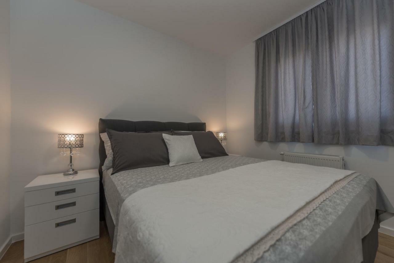 Ferienwohnung Penthouse Nikola Makarska Exterior foto