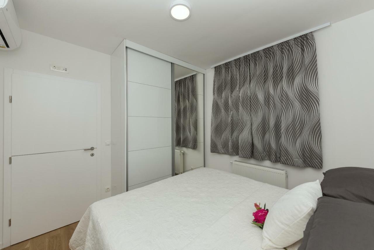 Ferienwohnung Penthouse Nikola Makarska Exterior foto