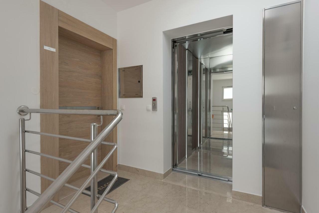 Ferienwohnung Penthouse Nikola Makarska Exterior foto